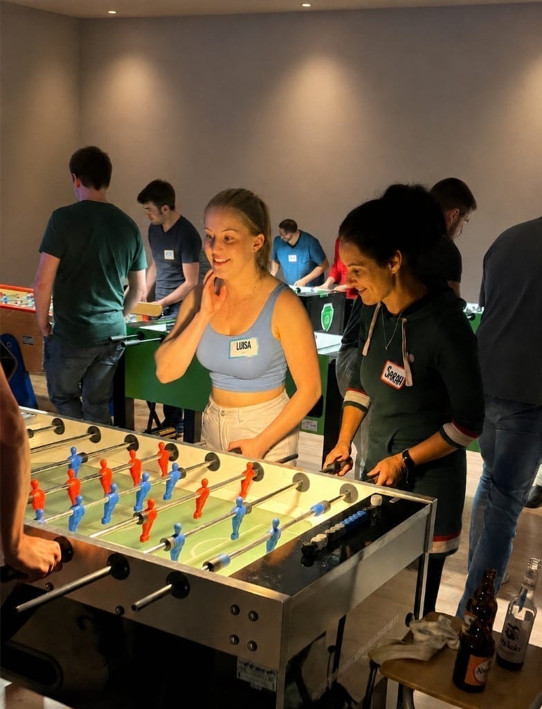Kicker-Event mit spielenden Gästen Kicker-Event mit spielenden Gästen